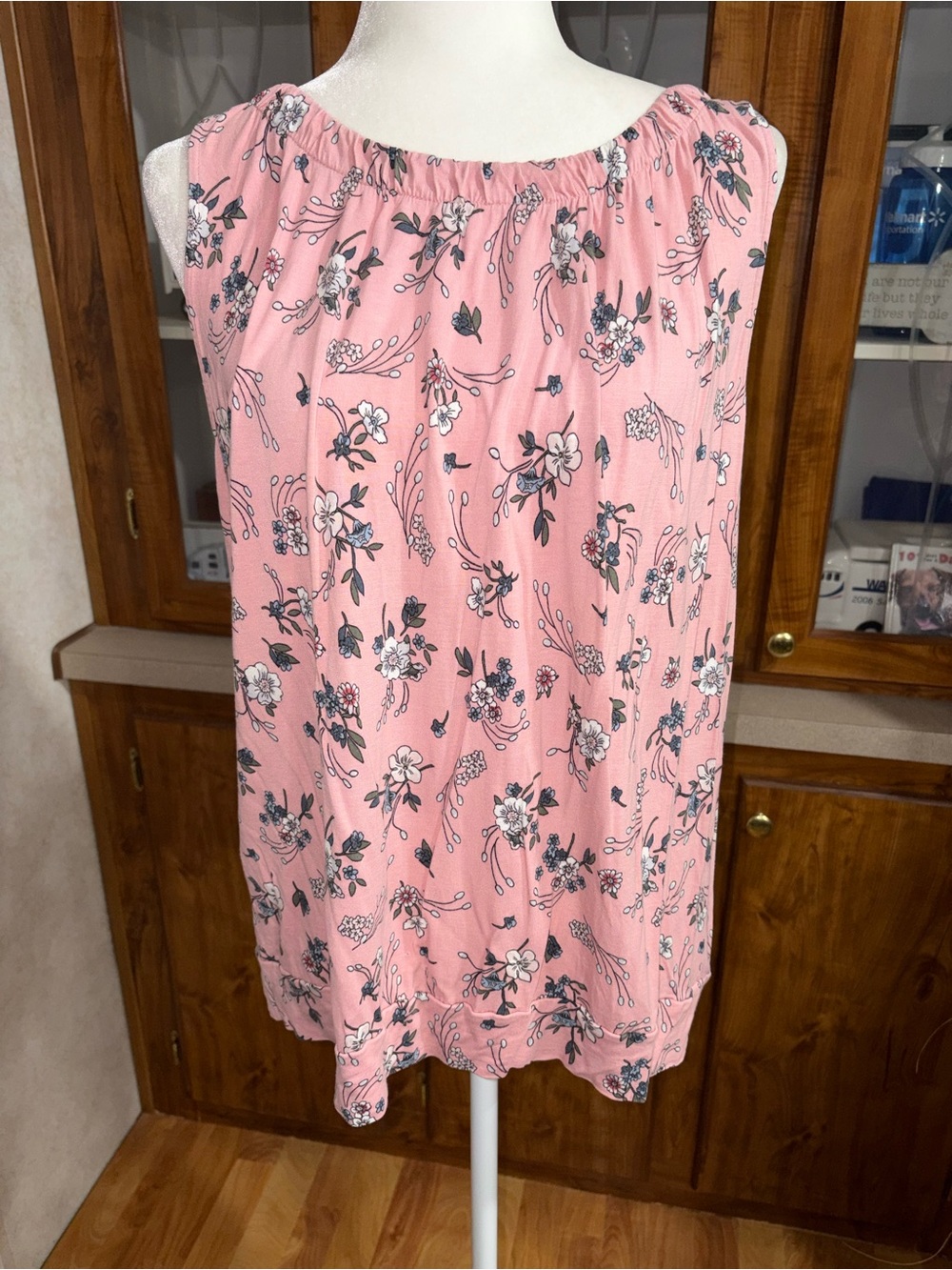 Loft outlet size X-Large pink sleeveless top w/floral pattern EUC